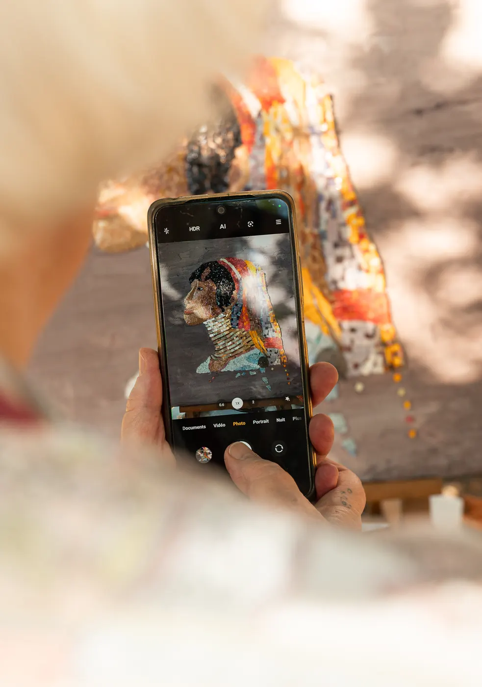 Une photographie prise au téléphone pendant la séance